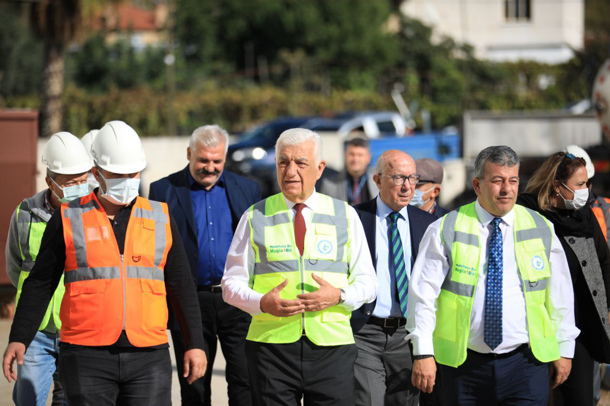 Alo Nejat orada mı?