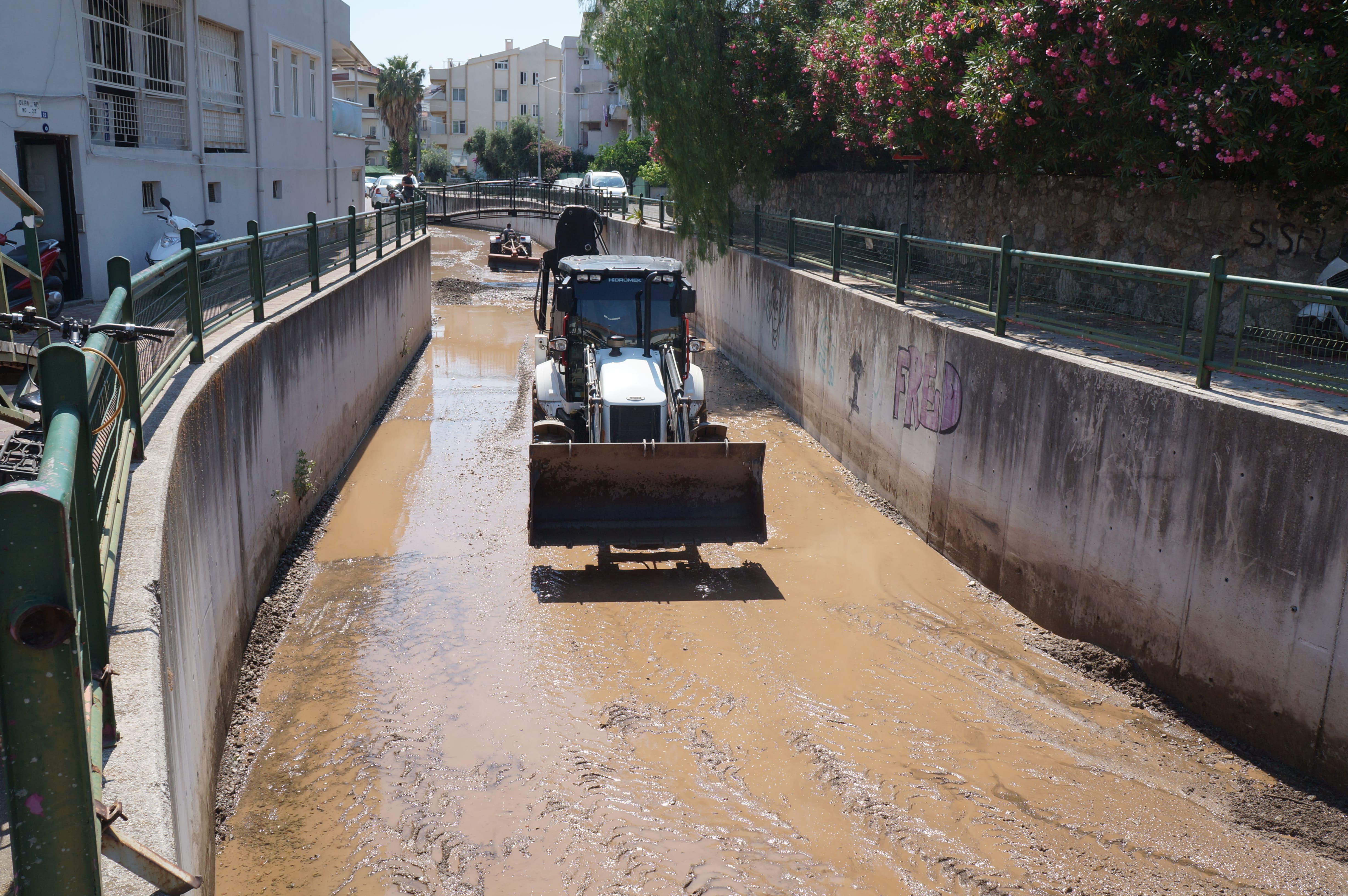 Muğla Marmarisli Öğretmenler Şiddeti Protesto Etti