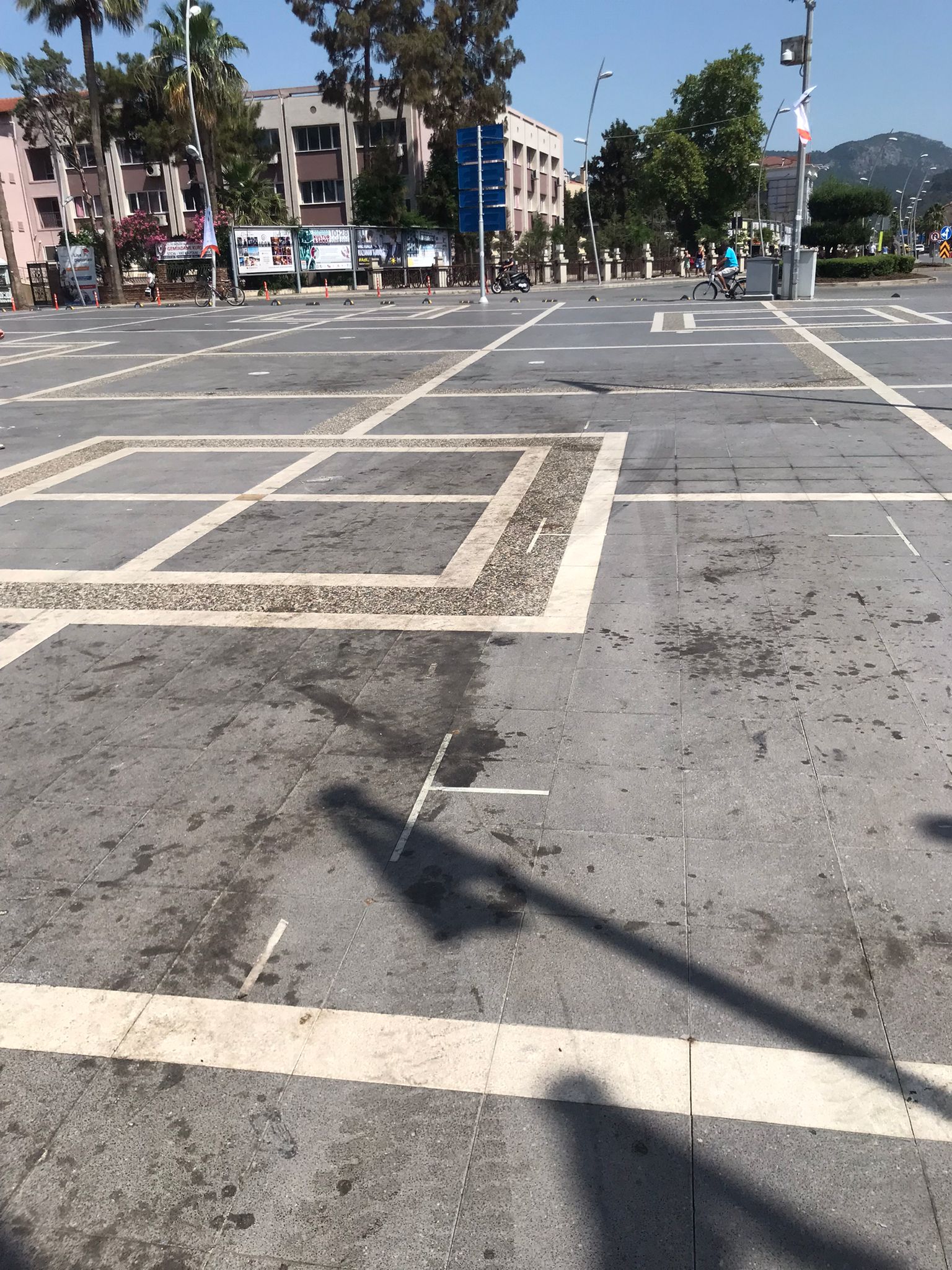 TOSUN’A YAĞMUR ALTINDA BÜYÜK DESTEK